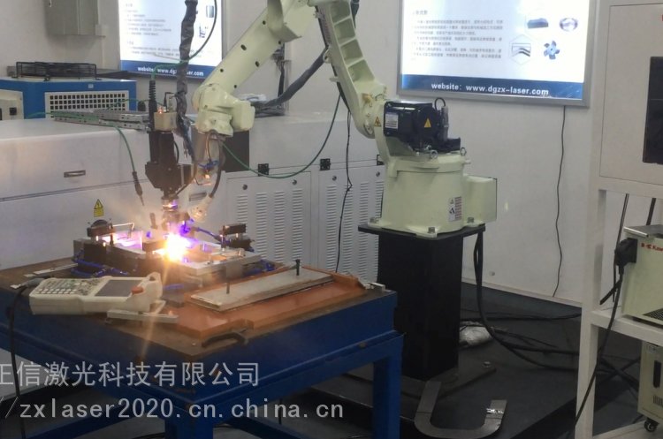 供應(yīng)創(chuàng)維，康佳電視機(jī)背板F邊全自動(dòng)激光焊接流水線