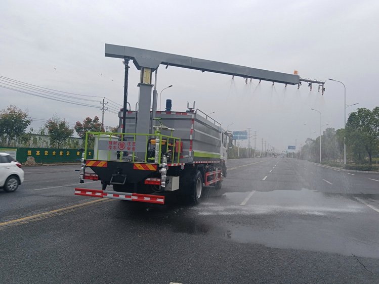 12噸鐵路抑塵車東風(fēng)D9固化劑噴淋車山西呂梁15噸智能化鉤擋停噴