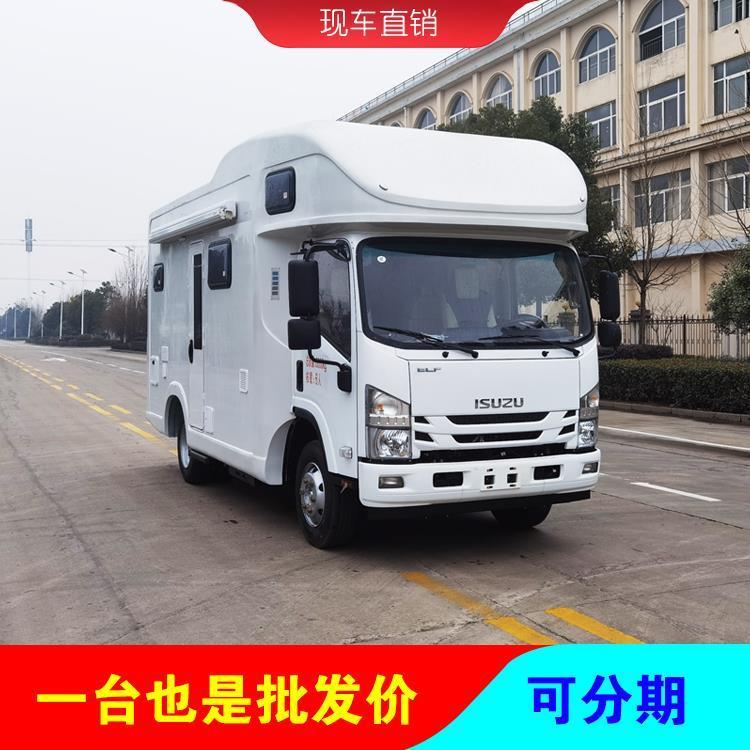 中恒牌五十鈴700P越野房車(chē)大水大電保溫箱體硬派越野風(fēng)格