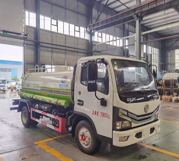 道路養(yǎng)護東風灑水車5方抑塵車物業(yè)環(huán)衛(wèi)噴灑車