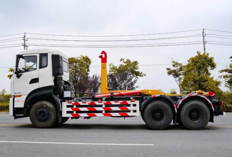 25噸勾臂垃圾車車廂可卸式垃圾轉(zhuǎn)運車東風(fēng)天龍大型套臂