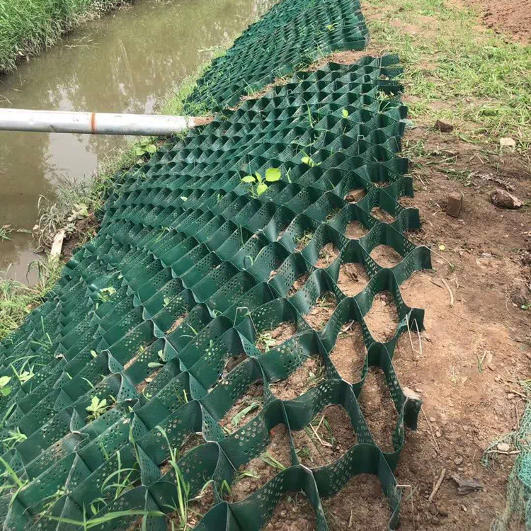 高速公路邊坡綠化植草固土聚乙烯HDPE蜂巢護(hù)坡土工格室