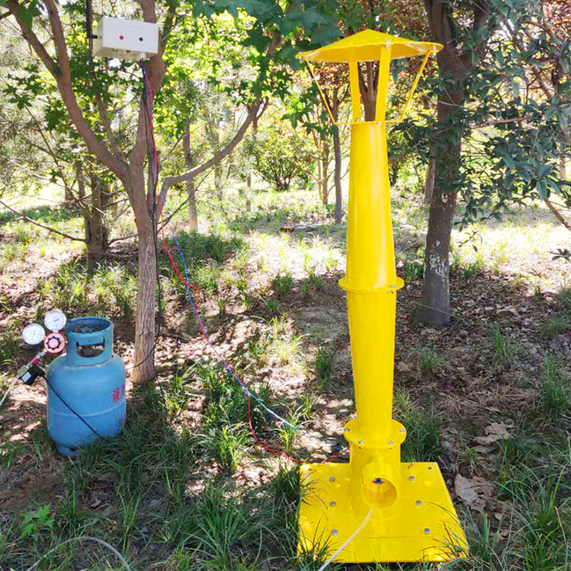 同凱沖擊波機場果園煤氣炮聲壓驅(qū)鳥器自動定時工作驅(qū)鳥設(shè)備