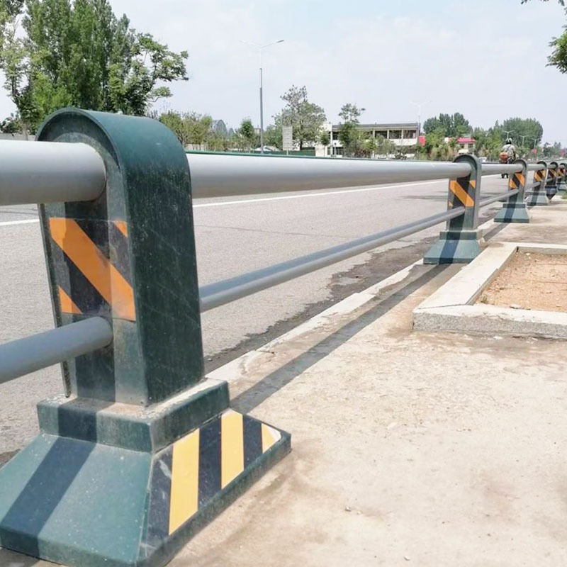 人車分流欄桿機(jī)非隔離護(hù)欄市政道路非機(jī)動(dòng)車道戶外馬路中央防撞墩