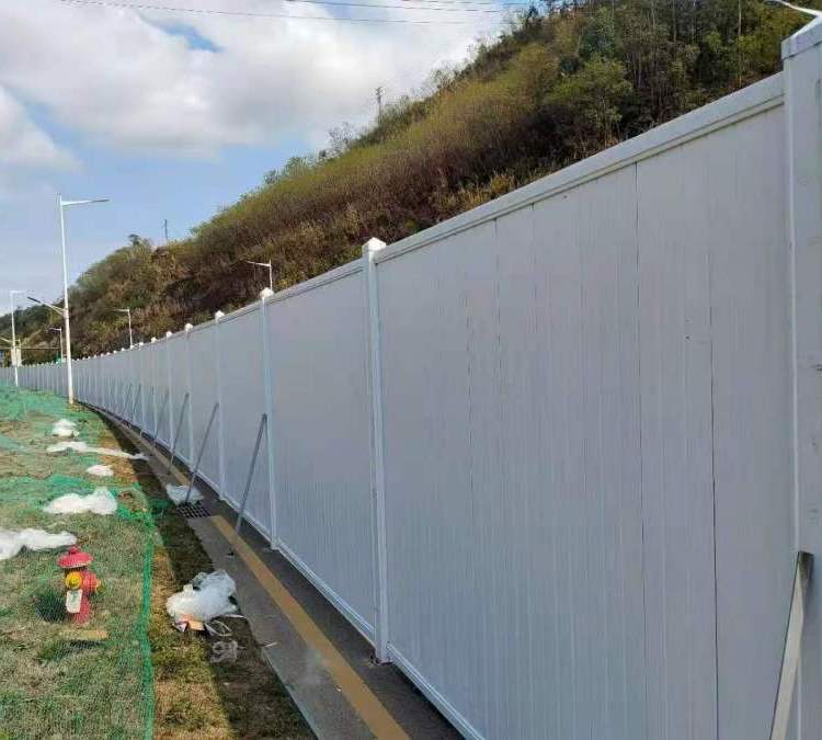 深圳東湖二手市政道路施工隔離擋板pvc圍擋臨時護(hù)欄市政建筑施工