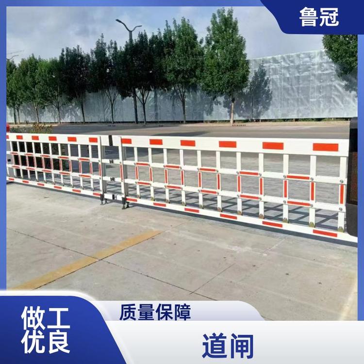 魯冠停車(chē)場(chǎng)自動(dòng)識(shí)別電動(dòng)直桿道閘精密設(shè)計(jì)結(jié)構(gòu)嚴(yán)謹(jǐn)加工定制