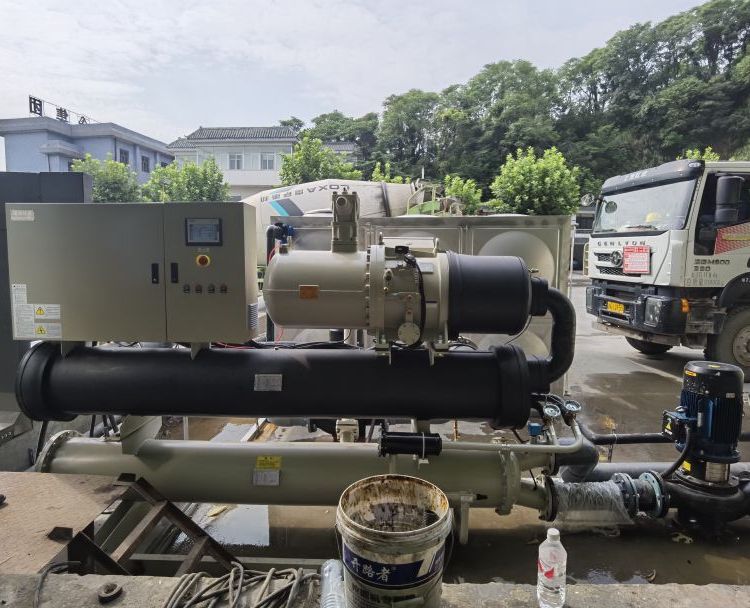 90拌合站水池冷卻用工業(yè)制冷機組攪拌站降溫用鈺明冷水機組