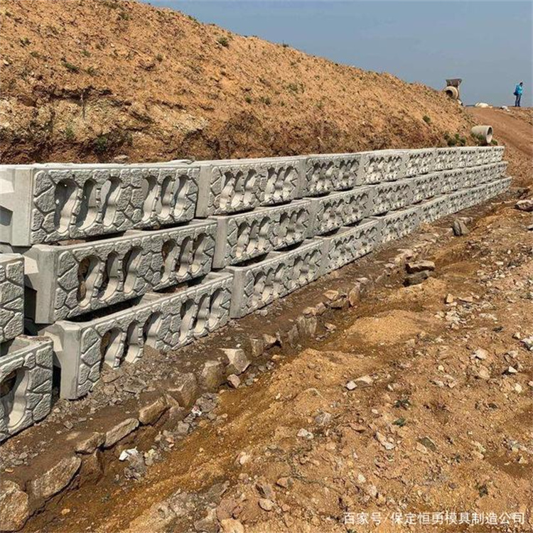 同華建材源頭預制階梯式護坡河道擋墻植生塊規(guī)格多支持定制