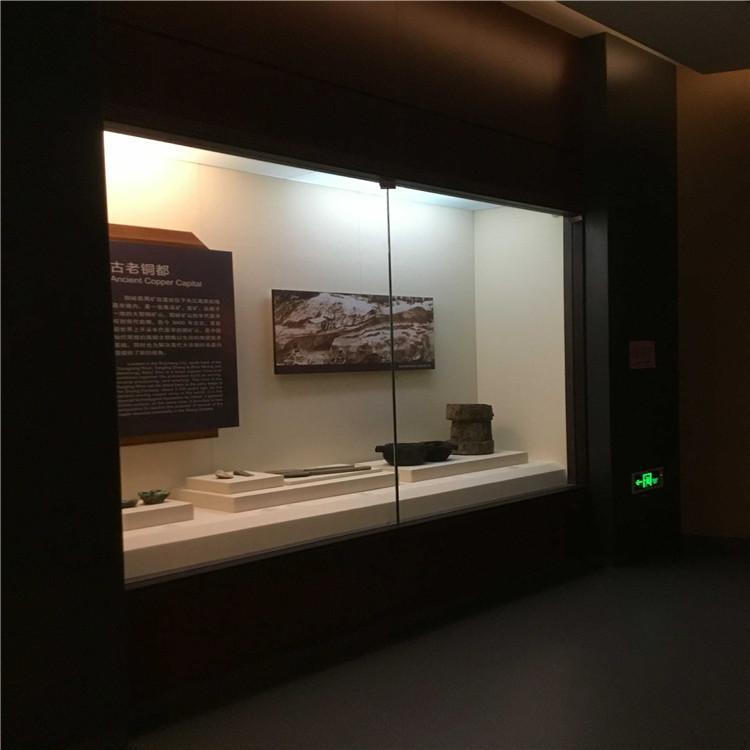 隆城博具南寧電動博物館展柜生產(chǎn)工廠bwg-電動博物館沿墻柜定制廠家