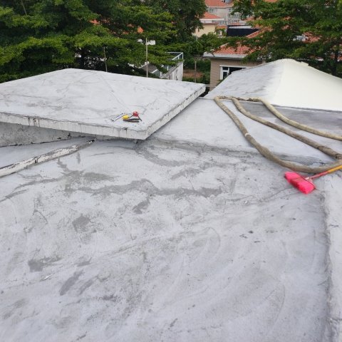 澤昊聚氨酯噴涂屋頂保溫施工隔熱承接全國業(yè)務