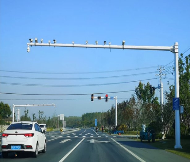 城市道路小區(qū)視頻監(jiān)控立桿L型懸臂桿森發(fā)制造