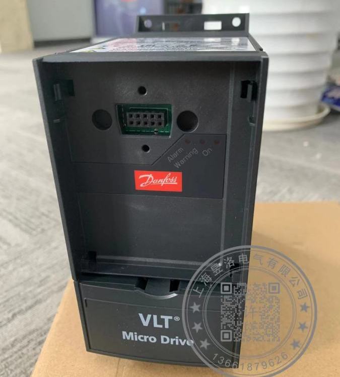 丹佛斯Danfoss132F0017三相變頻器FC-051PK37T4E20H3XXCXXXSXXX