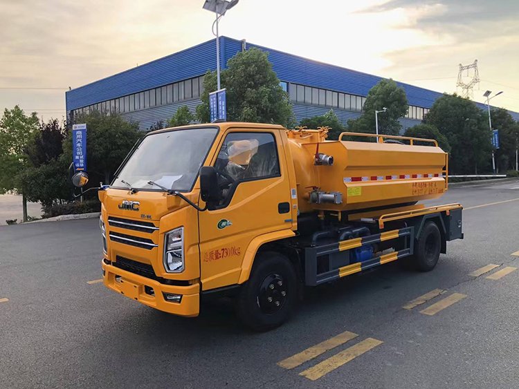 江鈴順達下地下室市政管道搶修車下水道吸污排污車廠家直發(fā)