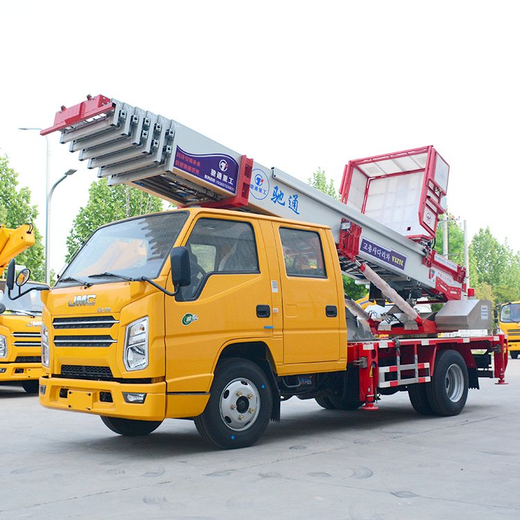 馳通雙排座32米江鈴云梯車工地上料搬運車細節(jié)可定制