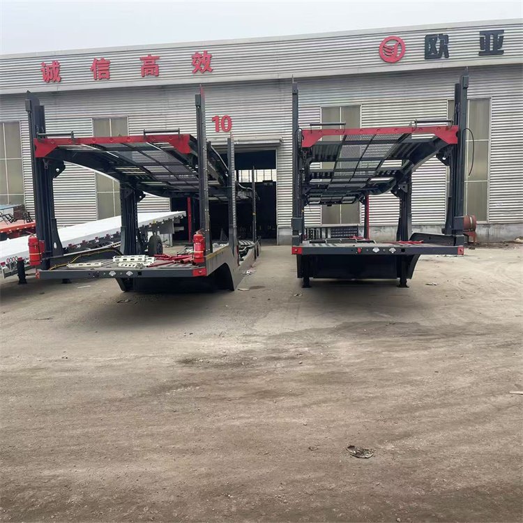 液壓低平板半掛車兩線四軸大件運(yùn)輸車鉤機(jī)板拖車