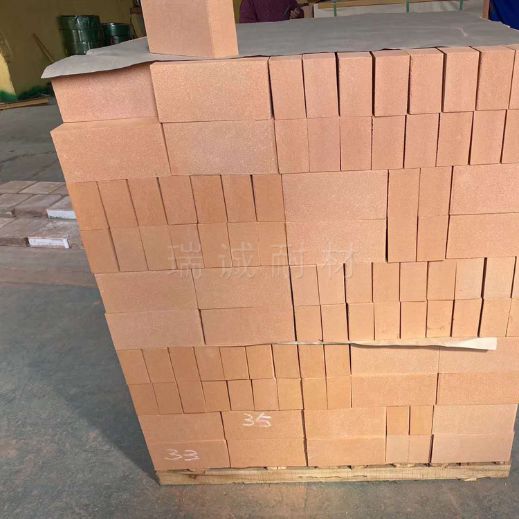 熱工設(shè)備用輕質(zhì)粘土保溫磚隔熱保溫耐火體密0.81.0